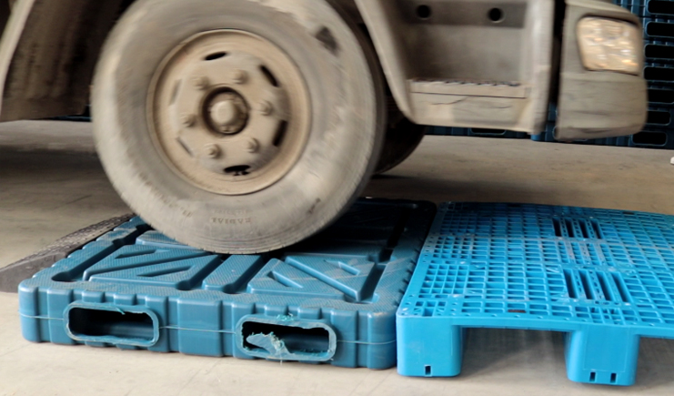 找湖北吹塑托盤廠家？益樂以質取勝