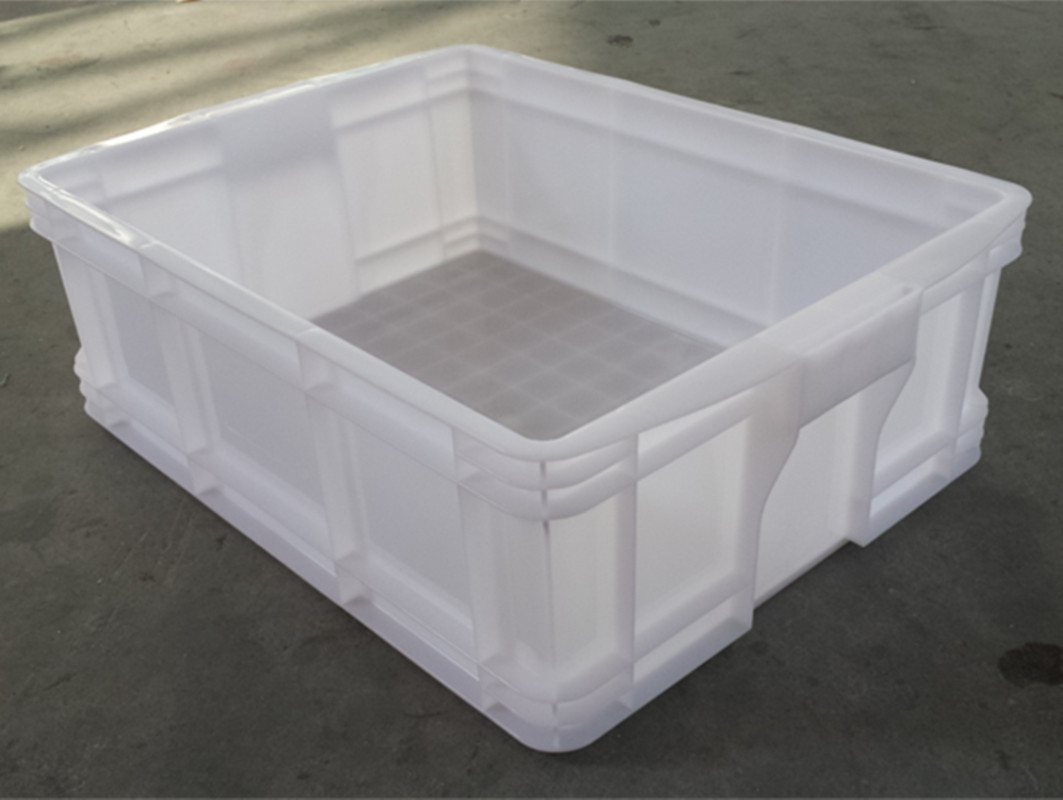 白色食品塑料周轉(zhuǎn)箱，衛(wèi)生干凈看得見