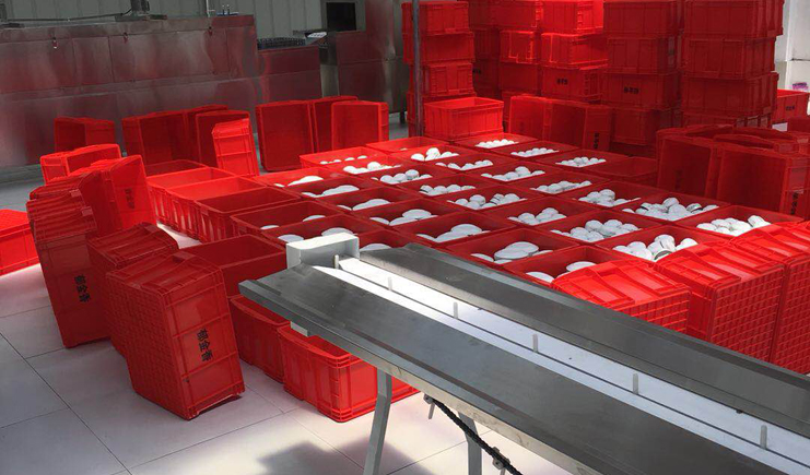 叮咚，這里有你的餐具周轉箱批發價格