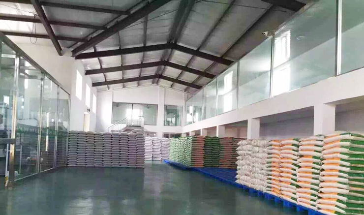 農(nóng)業(yè)化肥吹塑托盤(pán)應(yīng)用案例 農(nóng)業(yè)化肥吹塑托盤(pán)應(yīng)用案例